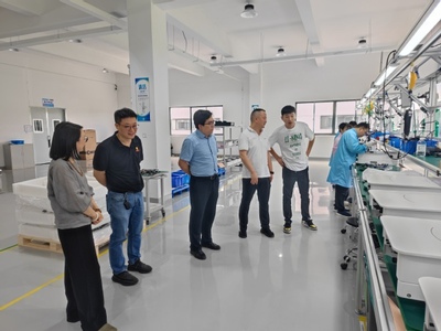 光學(xué)與電子信息學(xué)院與蘇州思道爾新能源科技簽訂實踐教學(xué)和就業(yè)實踐雙基地